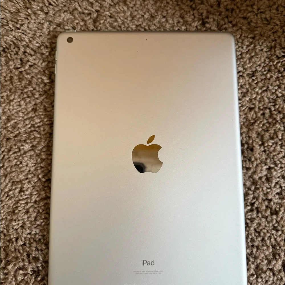 Apple IPad 9th generation (2021) 10.6 in 64 gb Apple Pencil compatible